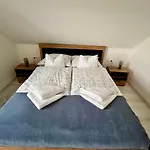 Antmann Bor Terasz Panzió 3*
