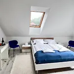 Antmann Bor Terasz Panzió
