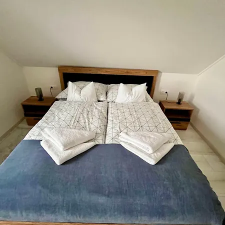 Antmann Bor Terasz Szallas לינה וארוחת בוקר 3*