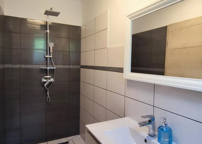 לינה וארוחת בוקר Antmann Bor Terasz Szallas 3*