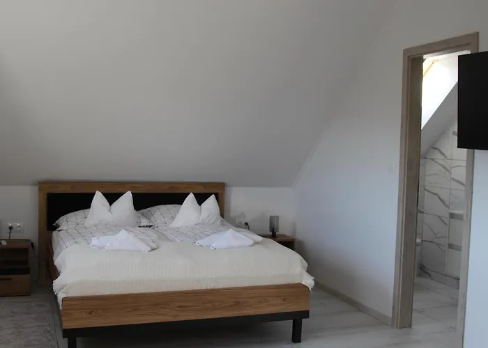 Antmann Bor Terasz Szallas לינה וארוחת בוקר